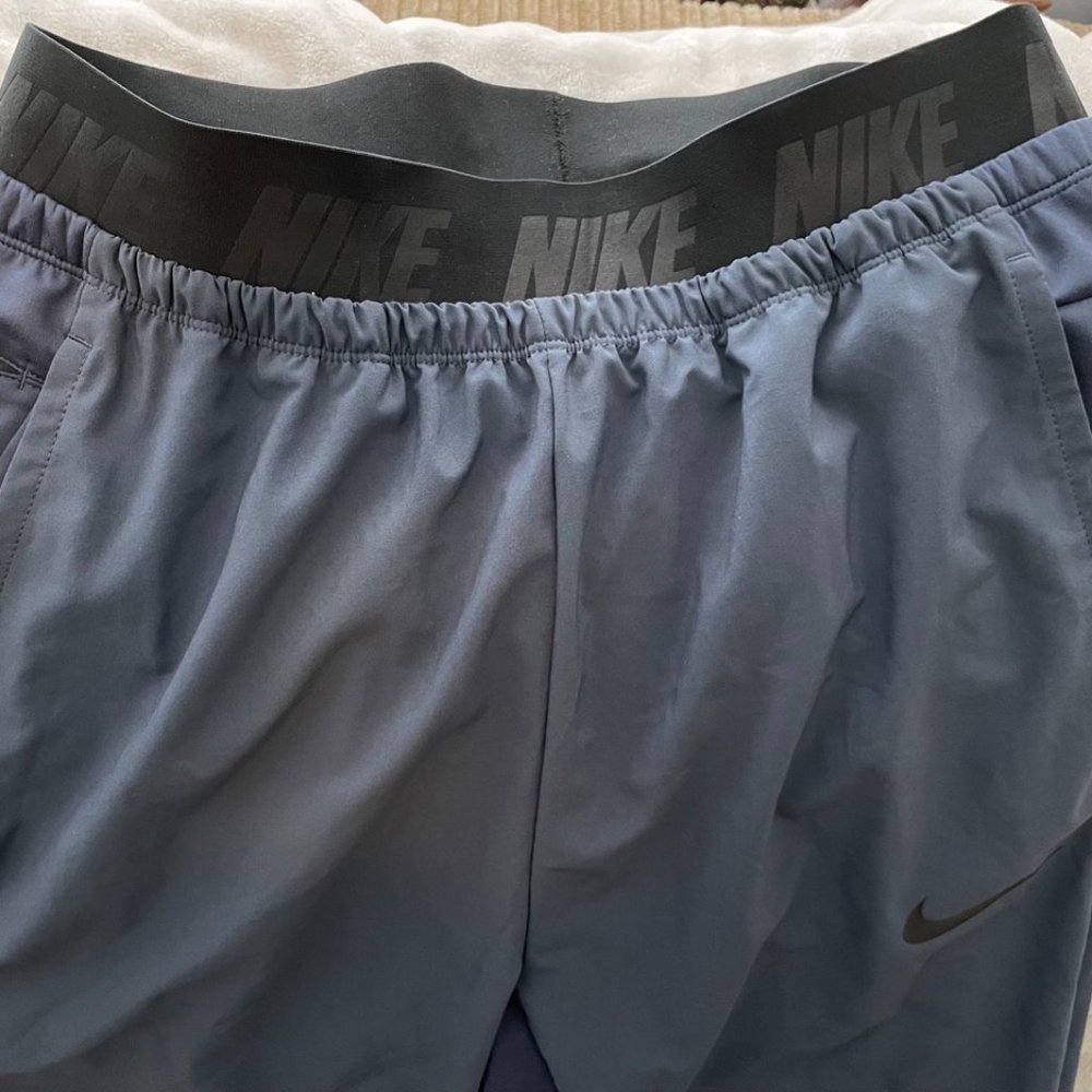 Nike Men’s Dri-Fit Training Pants